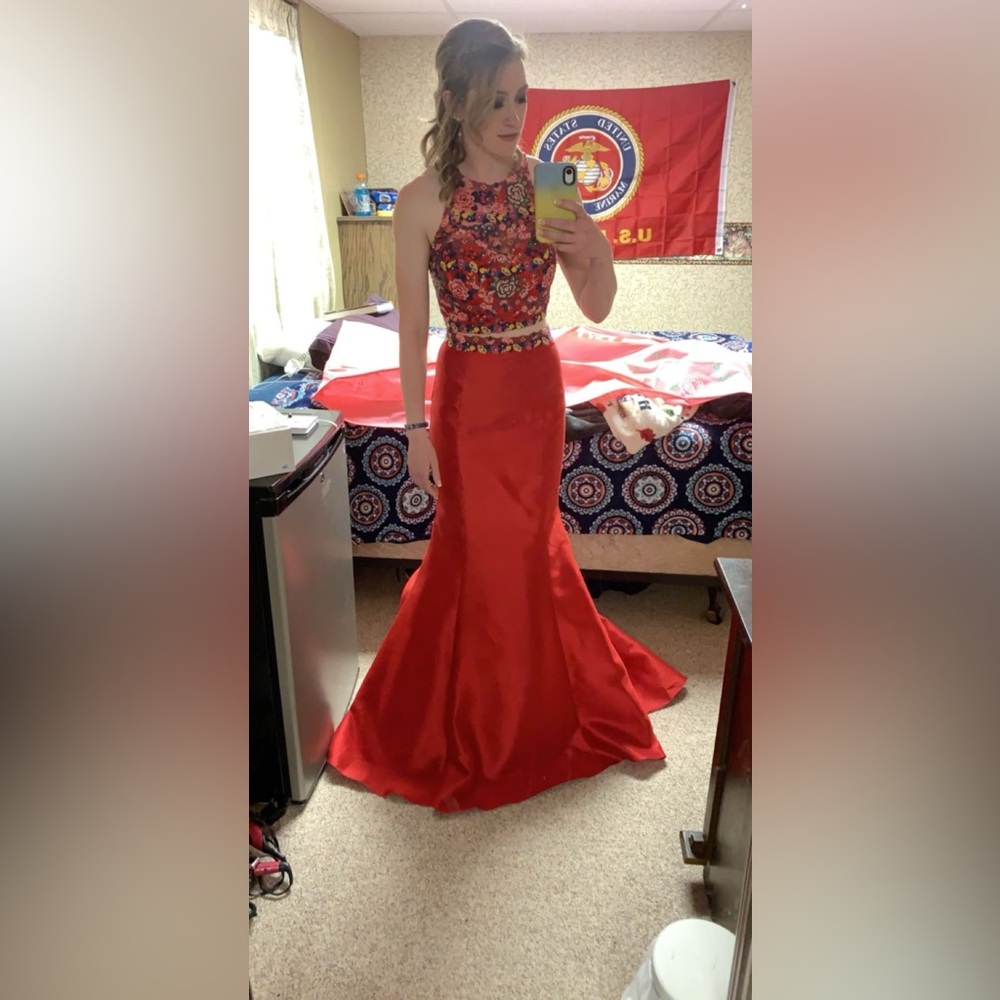 Elegant Red Prom Dress